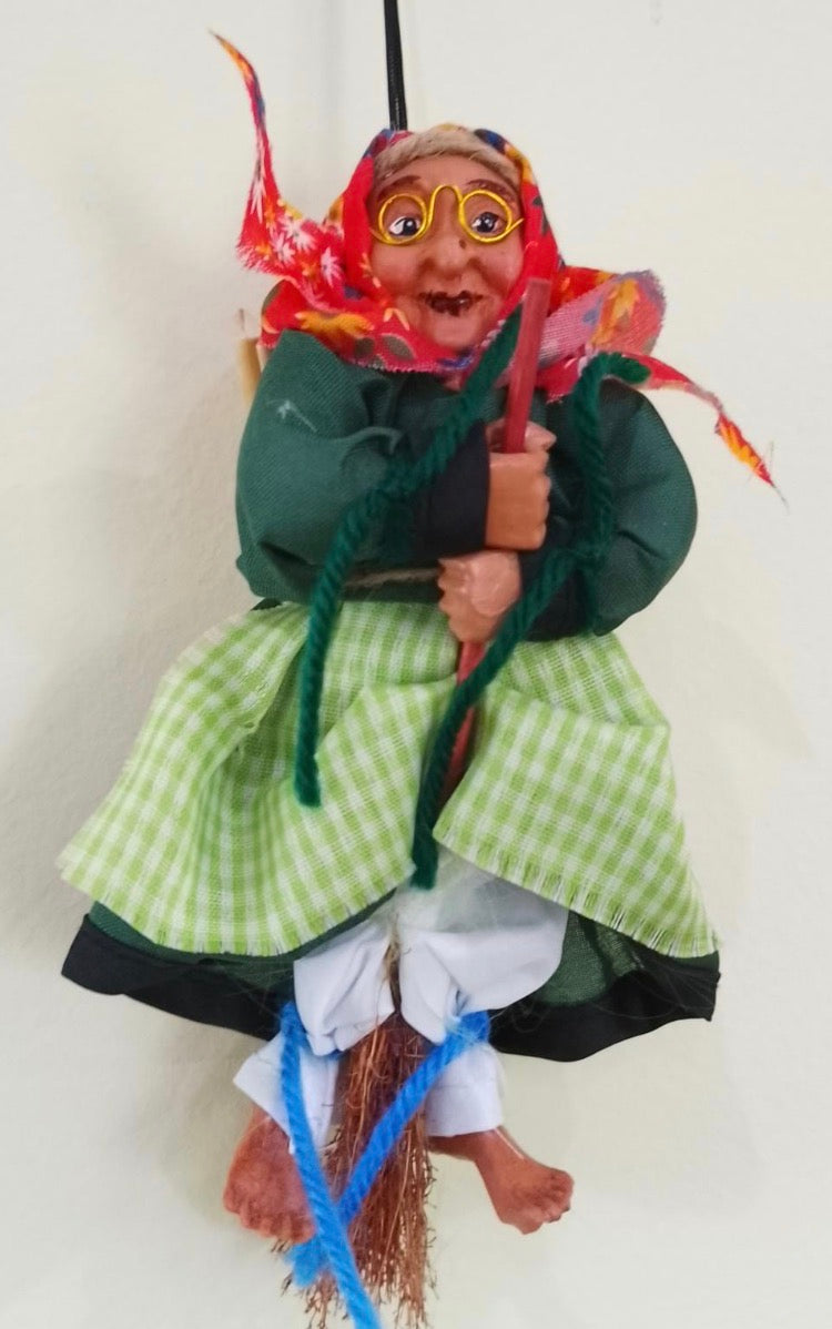Opalina Kitchen Witch Green
