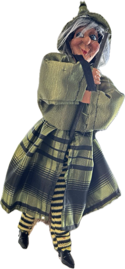 Ulva Kitchen Witch Green